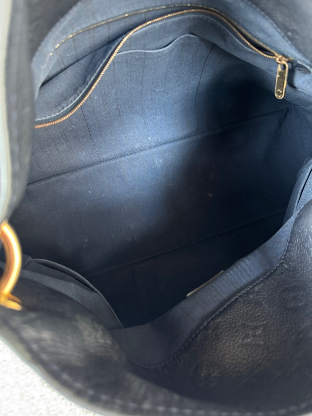 ๐ฉถ ๐ข๐๐๐ ๐ฉถ Louis Vuitton Artsy MM | Monogram Empreinte | Slate Gray (Ardoise) | - Picture 10 of 16